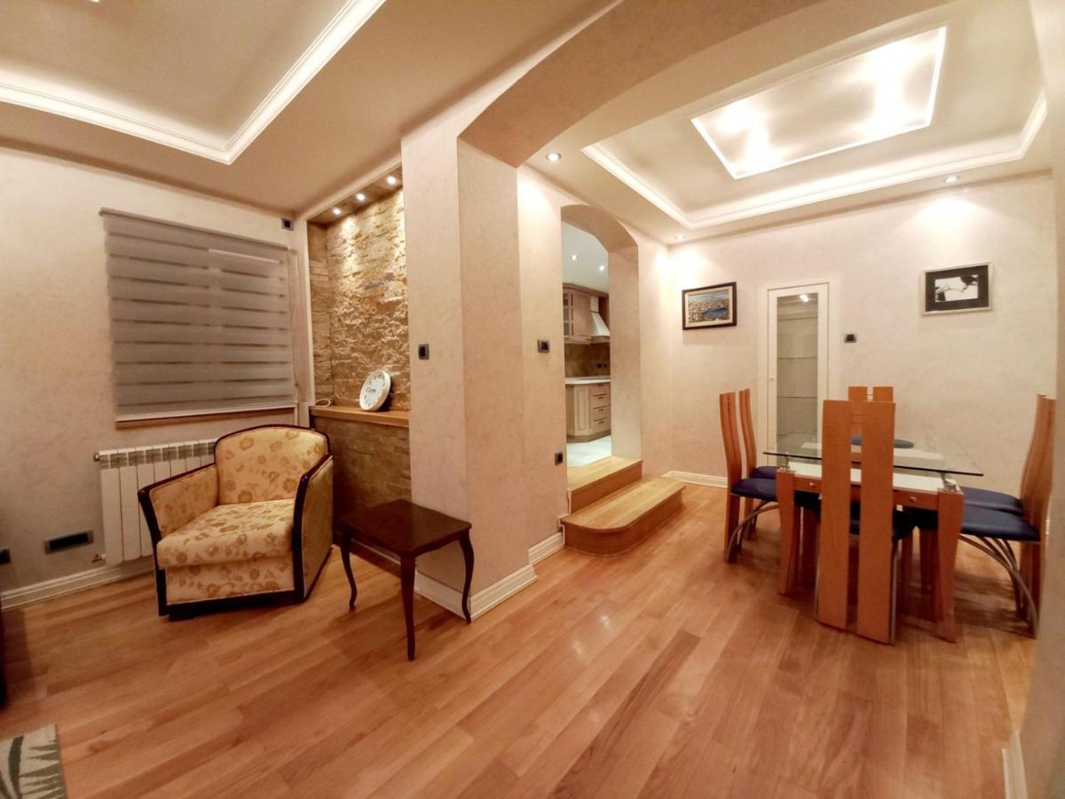 Alex Lux Apartamento Belgrado Exterior foto