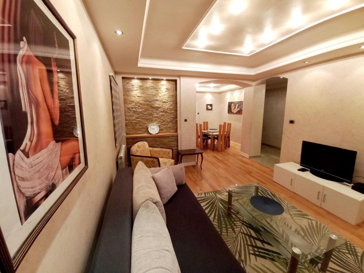 Alex Lux Apartamento Belgrado Exterior foto