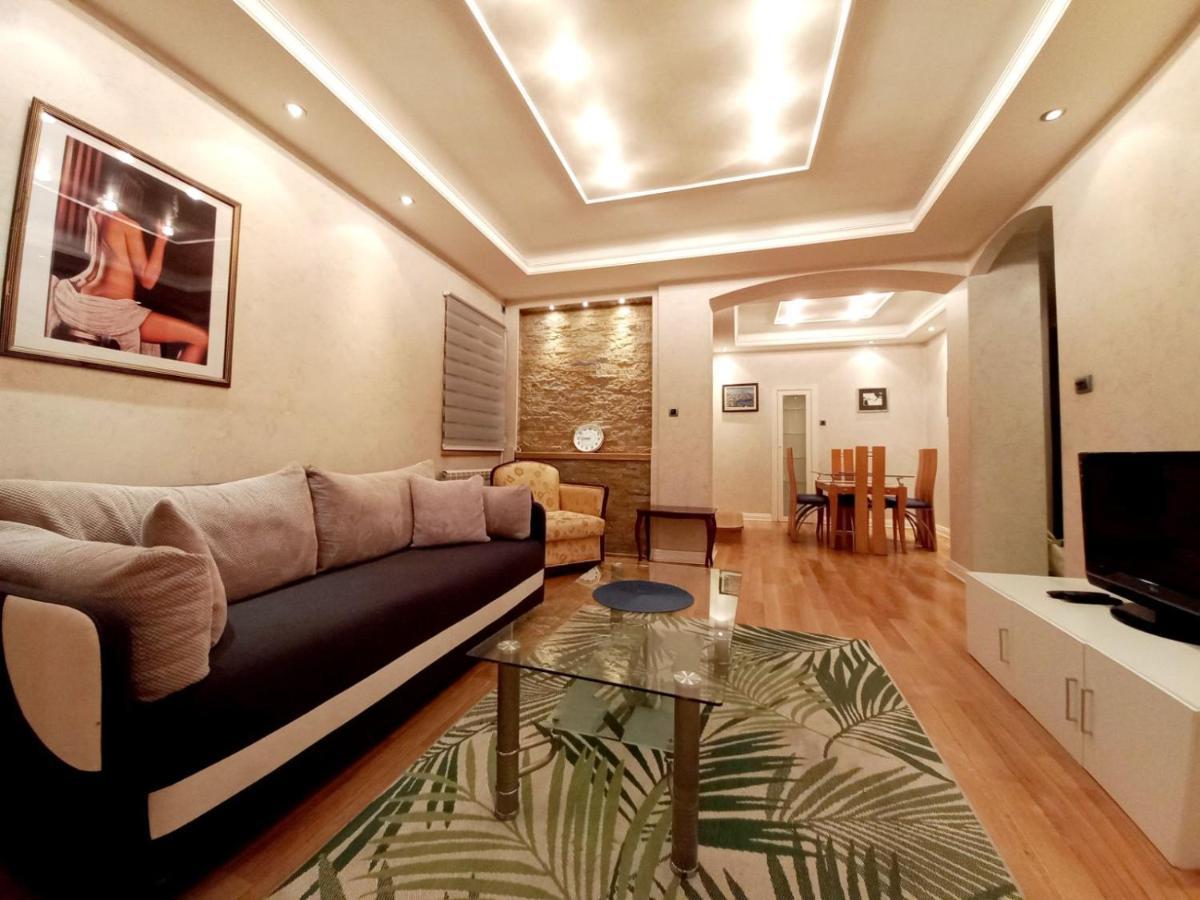 Alex Lux Apartamento Belgrado Exterior foto
